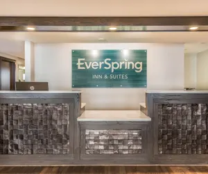 Photo 5 - EverSpring Inn & Suites