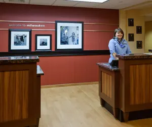 Photo 5 - Hampton Inn Milwaukee-Airport