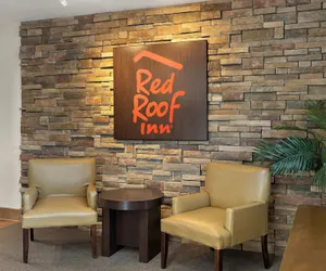 Photo 4 - Red Roof Inn Cleveland - Westlake