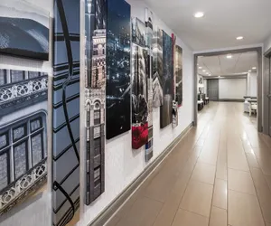 Photo 4 - Country Inn & Suites by Radisson Asheville Downtown Tunnel Road