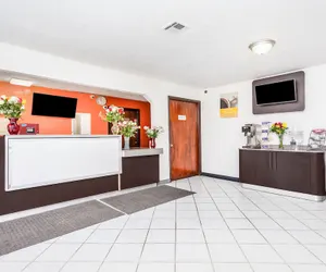 Photo 3 - Relax Inn by OYO Columbus OH I 70