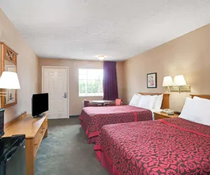 Photo 4 - Days Inn by Wyndham Joelton/Nashville