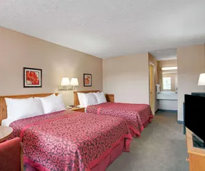 Photo 5 - Days Inn by Wyndham Joelton/Nashville