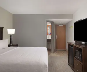 Photo 5 - Hampton Inn Evansville