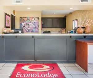 Photo 3 - Econo Lodge Inn & Suites Lodi - Wine Country Area