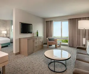 Photo 2 - DoubleTree by Hilton Chicago - North Shore Conference Center