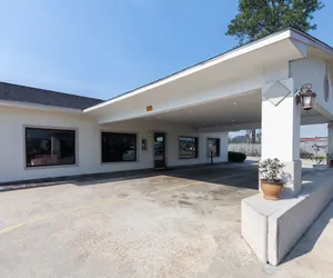 Photo 2 - OYO Hotel DeRidder Hwy 171 North