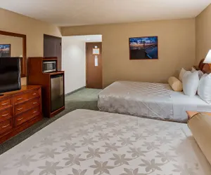 Photo 5 - SureStay Plus Hotel by Best Western Reno Airport