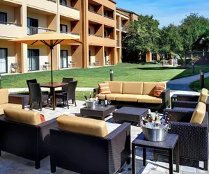 Photo 2 - Courtyard by Marriott Toledo Airport Holland