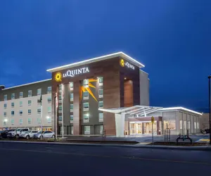 Photo 2 - La Quinta Inn & Suites by Wyndham Madera