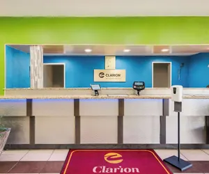 Photo 4 - Clarion Inn & Suites Russellville I-40