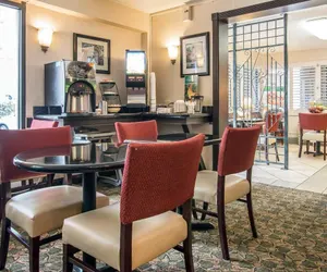 Photo 2 - Quality Inn Savannah Historic District
