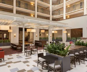 Photo 4 - Embassy Suites Hotel Baton Rouge