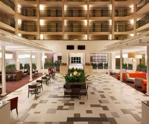 Photo 3 - Embassy Suites Hotel Baton Rouge