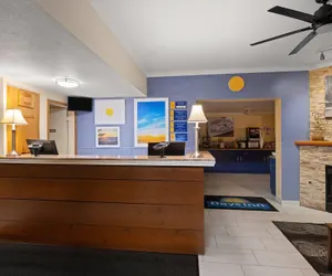 Photo 4 - Days Inn by Wyndham Prescott