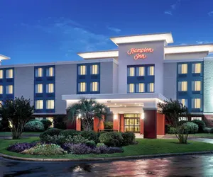 Photo 2 - Hampton Inn Morehead City