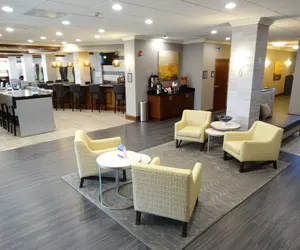 Photo 4 - Best Western Premier Airport/Expo Center Hotel