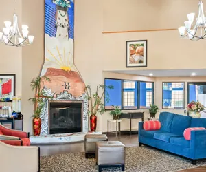 Photo 4 - Comfort Inn Santa Fe