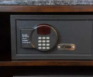 Photo 4 - Skybridge Seattle Airport Hotel