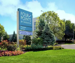 Photo 2 - Four Points by Sheraton Philadelphia Northeast