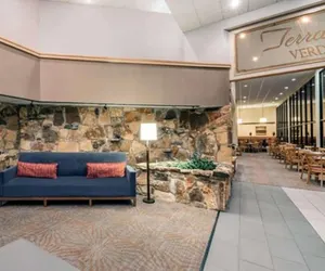 Photo 4 - DoubleTree by Hilton Laredo