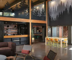 Photo 3 - Waypoint Hotel