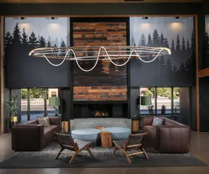 Photo 2 - Waypoint Hotel