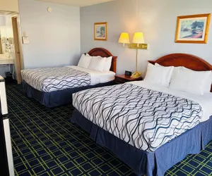 Photo 5 - Hospitality Inn