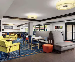 Photo 4 - Hampton Inn Long Island/Islandia