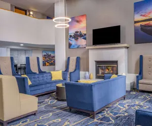 Photo 3 - La Quinta Inn & Suites by Wyndham Minneapolis-Minnetonka