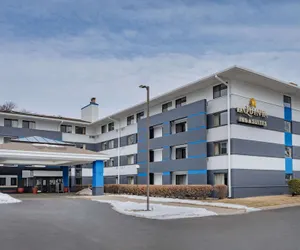 Photo 2 - La Quinta Inn & Suites by Wyndham Minneapolis-Minnetonka