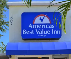 Photo 3 - Americas Best Value Inn Bradenton Sarasota