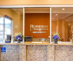 Photo 4 - Rodeway Inn & Suites Corona