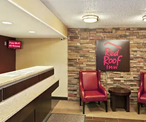 Photo 3 - Red Roof Inn Detroit - Farmington Hills