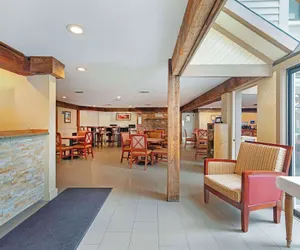 Photo 5 - Best Western Inn & Suites Rutland-Killington