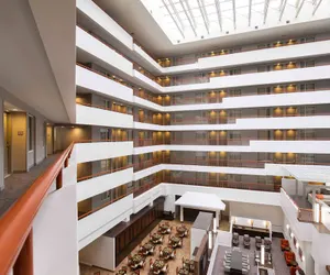 Photo 2 - Embassy Suites by Hilton Baltimore at BWI Airport