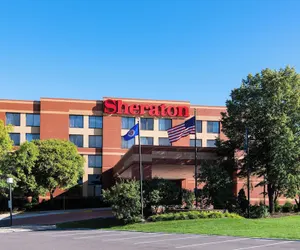 Photo 2 - Sheraton Minneapolis West Hotel