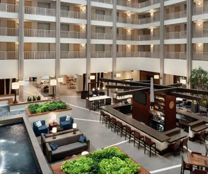 Photo 3 - Embassy Suites by Hilton Cincinnati RiverCenter