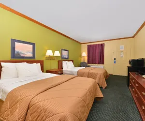 Photo 3 - Americas Best Value Inn Maumee Toledo