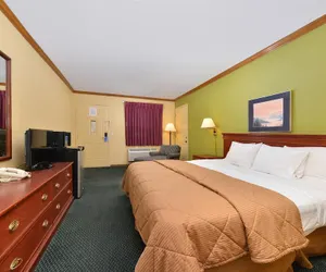 Photo 4 - Americas Best Value Inn Maumee Toledo