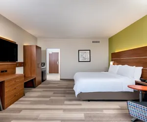 Photo 5 - Holiday Inn Express And Suites Santa Ana - Orange County, an IHG Hotel