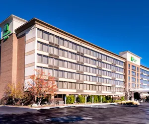 Photo 2 - Holiday Inn Hotel & Suites Warren, an IHG Hotel