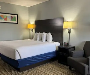 Photo 4 - Baymont by Wyndham Louisville Airport South