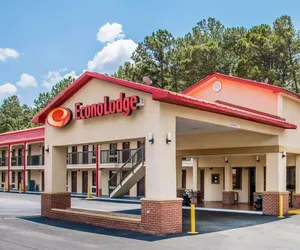 Photo 2 - Econo Lodge Richmond Hill