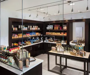 Photo 4 - Peachtree Hotel Midtown Atlanta