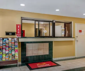 Photo 4 - Econo Lodge Union City - Atlanta South