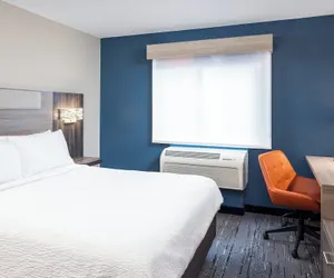 Photo 4 - Holiday Inn Express Portland South-Lake Oswego, an IHG Hotel