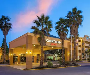 Photo 2 - Courtyard by Marriott Fairfield Napa Valley Area