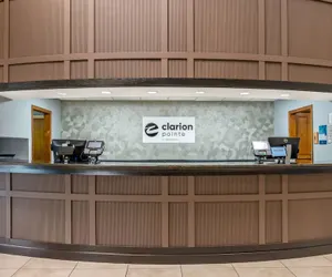 Photo 4 - Clarion Pointe Louisville East