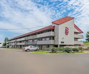 Photo 2 - Red Roof Inn Jackson Downtown - Fairgrounds